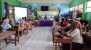 Lurah Tallo, Zainal, S.Pi., M.Si., saat menghadiri acara Edukasi Keluarga Tangguh yang digelar di SD Tallo Tua, Kelurahan Tallo, Kecamatan Tallo, Kota Makassar, pada Sabtu (14/12/2024) kemarin