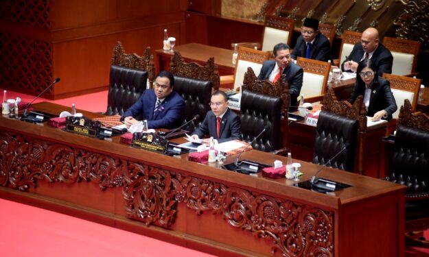 Wakil Ketua DPR RI Sufmi Dasco Ahmad saat memimpin Rapat Paripurna DPR RI di Gedung Nusantara II. (foto: dprgoid)