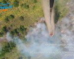 Visual pemadaman kebakaran hutan dan lahan di Kecamatan Gambut, Kabupaten Banjar, Kalimantan Selatan. Jumat (21/8) (foto: BNPB)